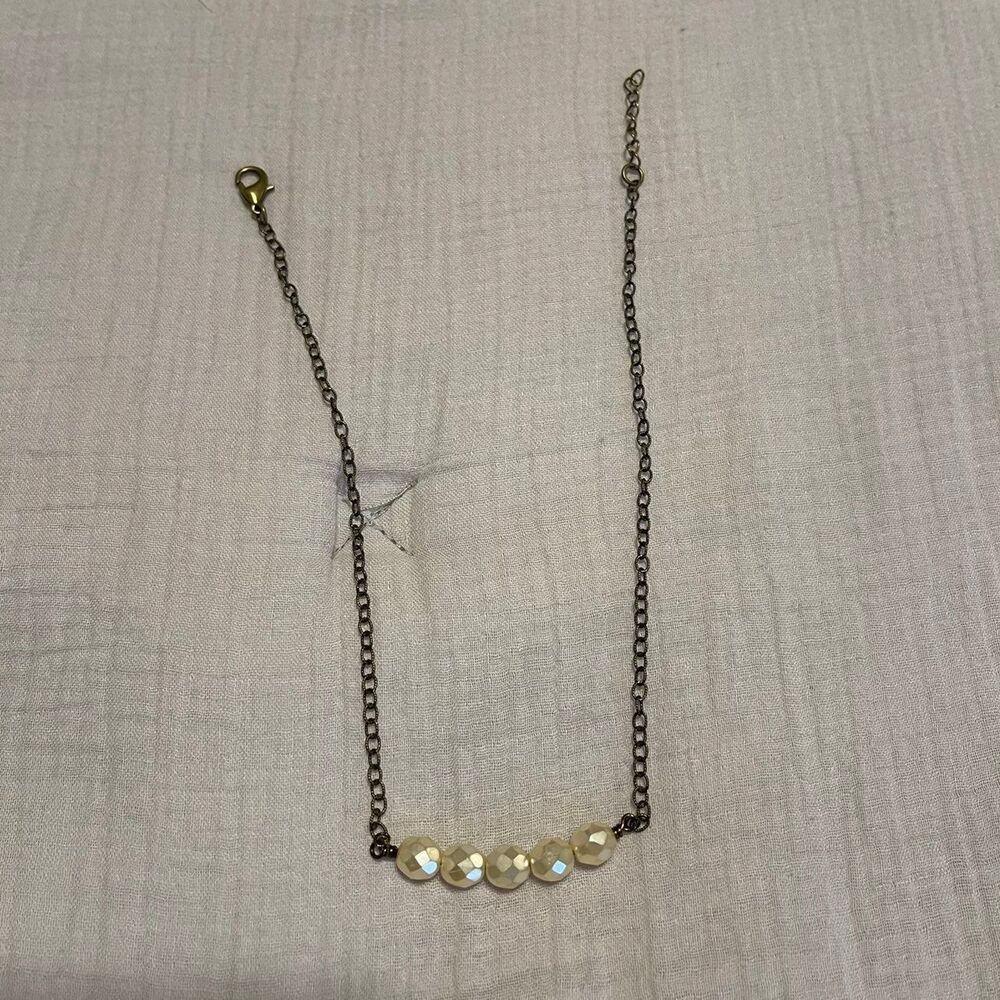 Beaded pearl necklace
